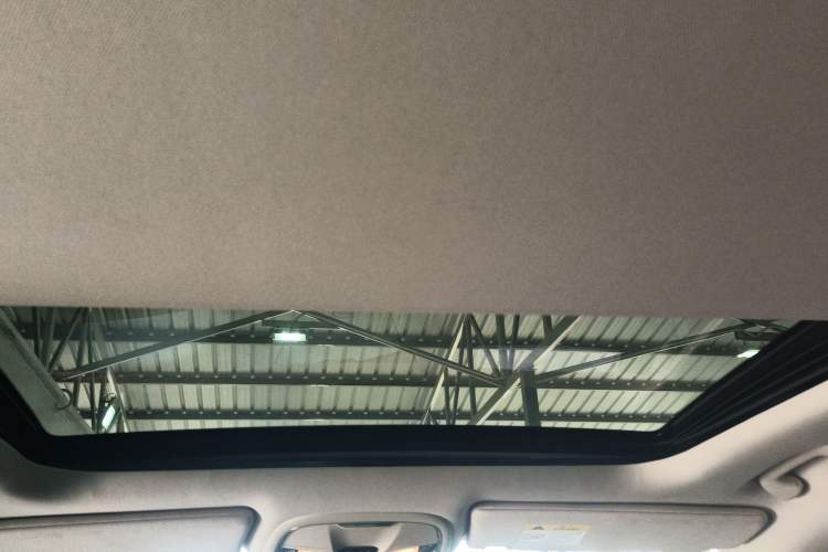 Used Jeep Cherokee 2016 2.4L Superior Edition
