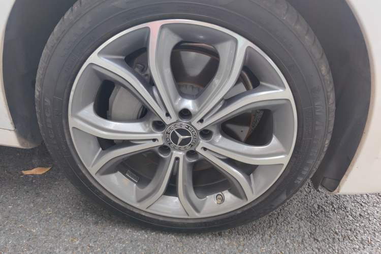 Used Mercedes-Benz E-Class 2020 Restyled E 300 L Sporty and Stylish Edition
