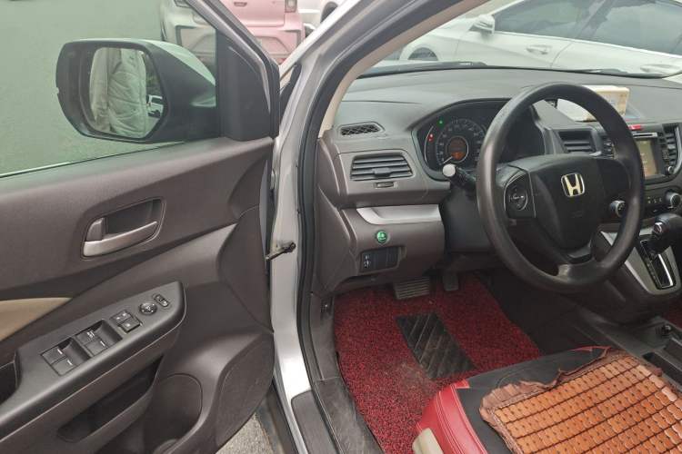 Used Honda CR-V 2012 2.0L two-wheel drive urban version
