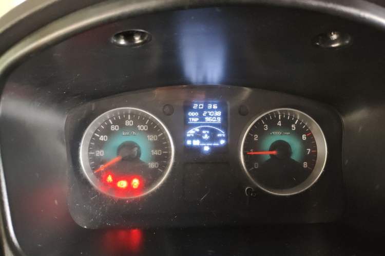 Used Jinbei New Hiace S 2023 1.5L Wealth Edition Van 2/5-Seater Non-Air-Conditioned Version SWC15M