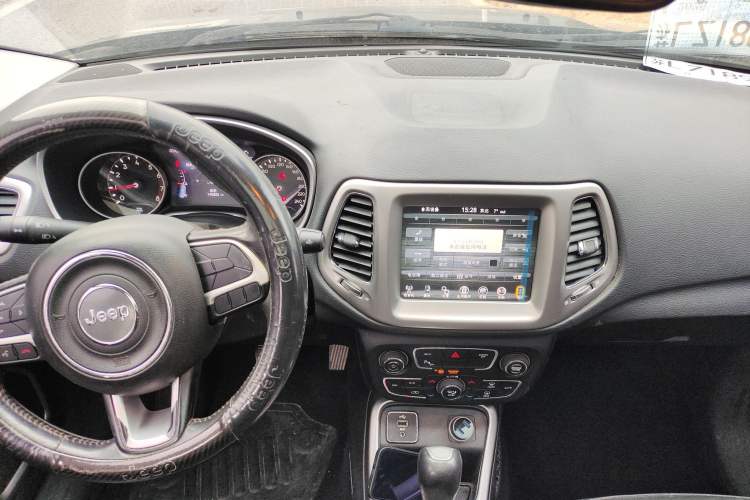 Used Jeep Compass 2017 200T Automatic Family Edition