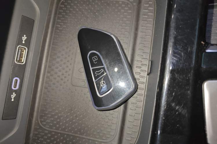 Used Volkswagen Lamando 2024 Lavida L 280TSI DSG Cool & Spicy Edition
