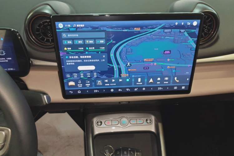 Used BYD Dolphin 2025 Smart Drive Version 420 km Freedom Edition
