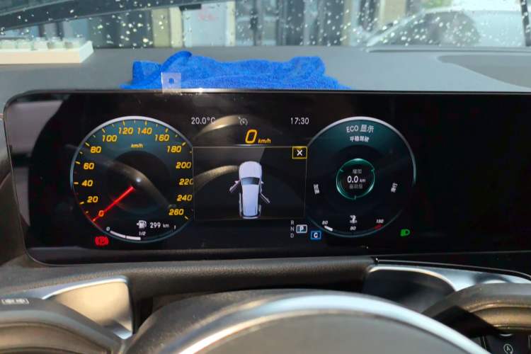 Used Mercedes-Benz GLB 2022 Second Facelift GLB 200 Dynamic Edition Instrument Cluster