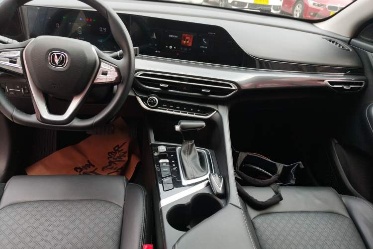 Used Changan Eado 2020 PLUS Blue Whale NE 1.4T GDI DCT Prestige Model
