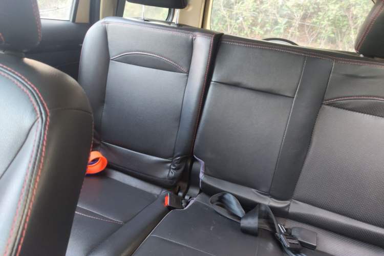 Used Dongfeng Fengon 360 2015 1.5L Manual Luxury Model 5 Seats China IV Standard