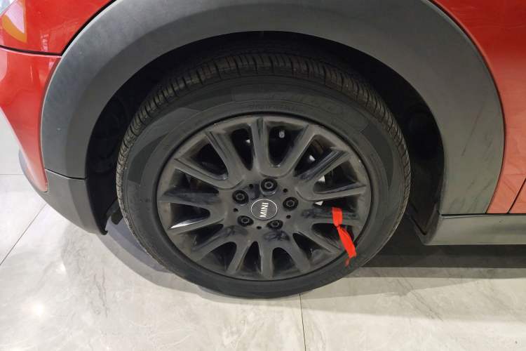 Used MINI MINI 2014 1.5T COOPER Fun
