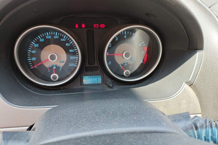 Used Buick Excelle 2013 1.5L Automatic Classic Model
