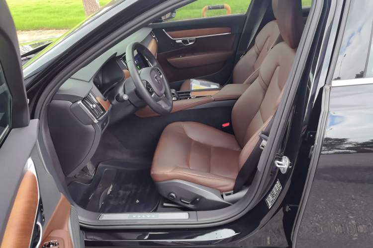 Used Volvo S90 2023 B5 Zhiyi Luxury Edition