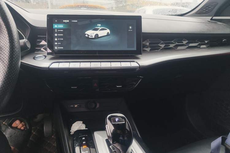 Used MG 5 2021 Revised 300TGI DCT Qingshè Luxurious Enjoyment Edition
