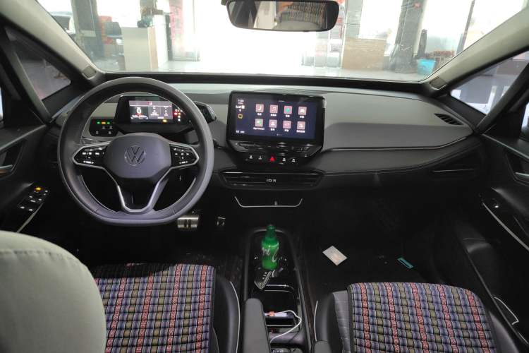 Used Volkswagen ID.3 2024 Outstanding Edition Center Console