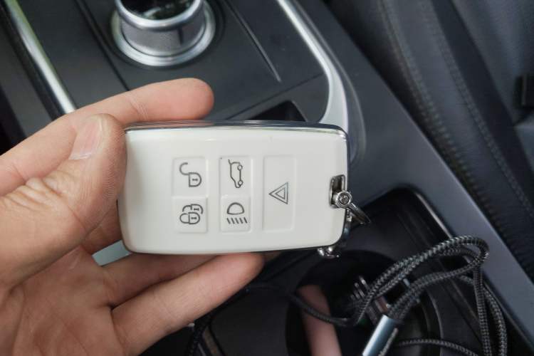 Used Land Rover Discovery Sport 2016 2.0T SE
