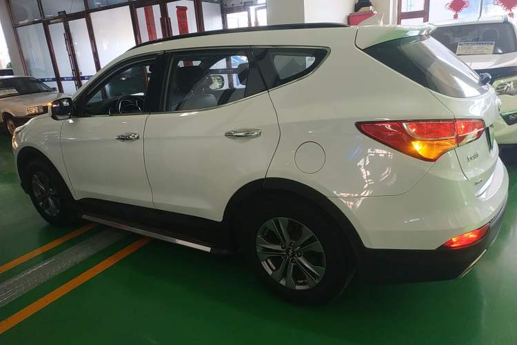 Used Hyundai Santa Fe 2015 2.0T Automatic 4x4 Smart 7-Seater