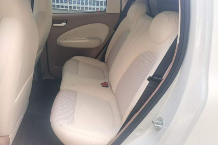 Used Wuling Hongguang MINIEV 2025 Four-Door Version Advanced Edition Left Rear Seat