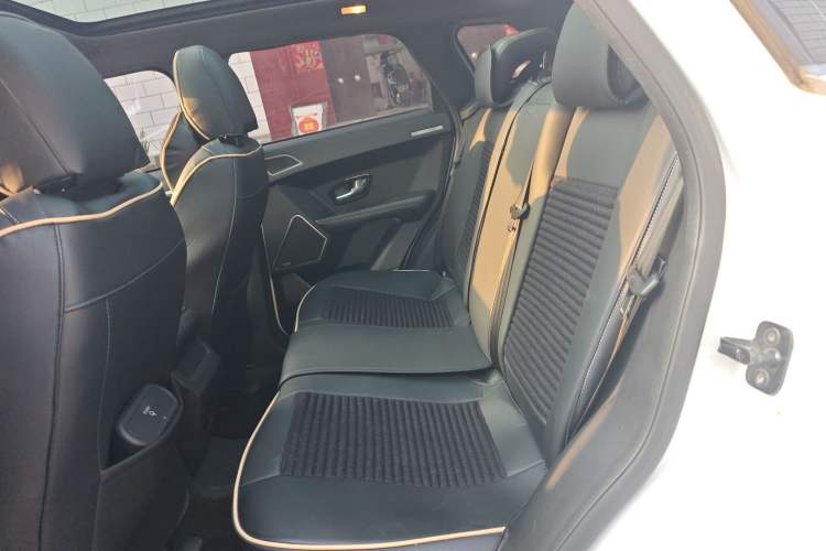 Used Land X7 2015 2.0T Panoramic Prestige Edition