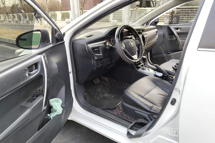 Used Toyota Corolla 2014 1.6L CVT GL-i Leather Edition