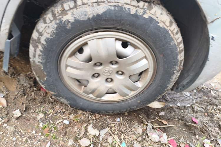 Used CHANGAN KAICHENG Ruixing M80 2014 1.5L CNG Classic Model 4G15S Right Front Wheel Hub