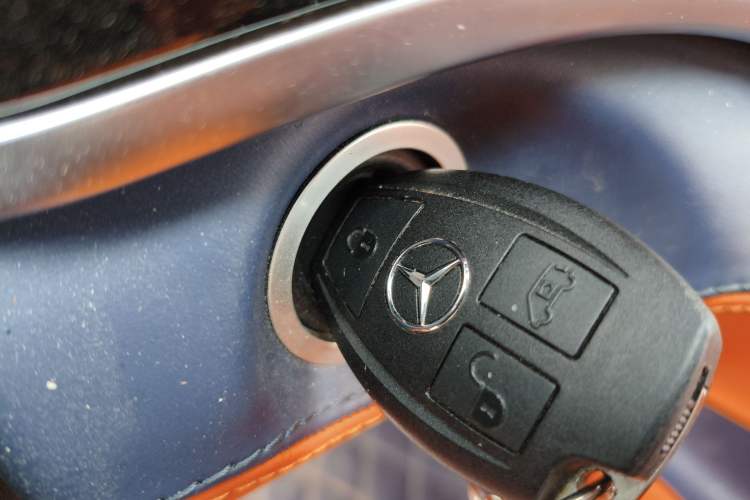 Used Mercedes-Benz Vito 2023 2.0T Elite Version 7 Seats