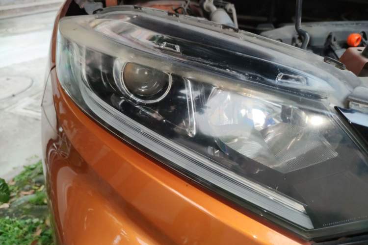 Used Honda XR-V 2015 1.8L VTi CVT Luxury Edition Right Front Headlight