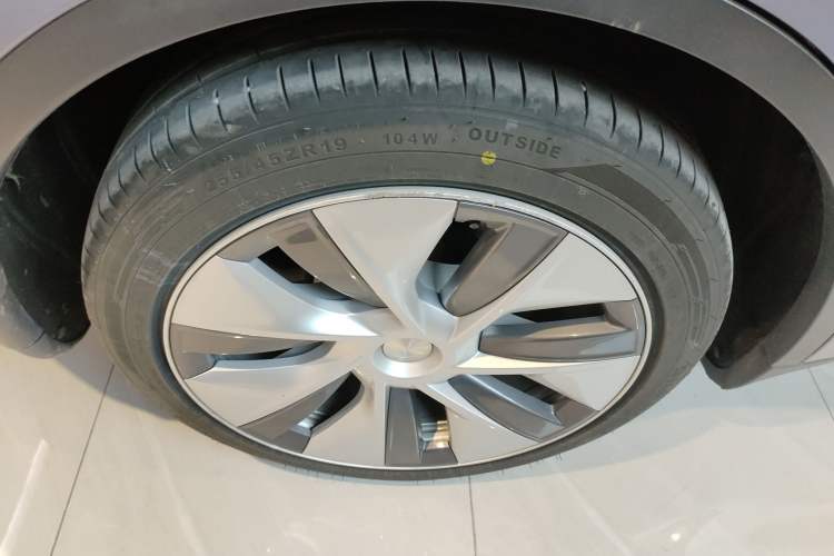 Used Tesla Model Y 2022 Rear-Wheel-Drive Version
