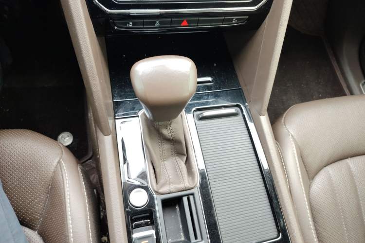 Used Volkswagen Viloran 2020 330TSI Luxury Edition
