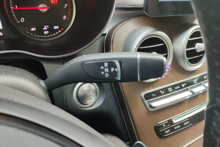 Used Mercedes-Benz GLC 2019 GLC 300 L 4MATIC Dynamic Model Gear Lever