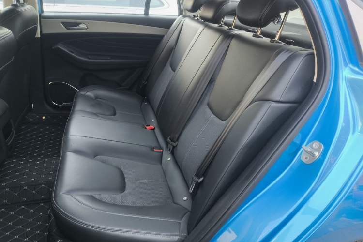 Used Chery Arrizo GX 2019 1.5T Manual New Dynamic Color Version China VI Standard