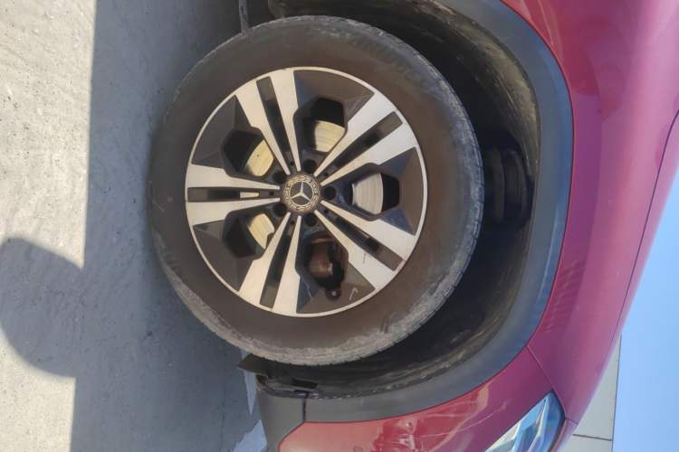 Used Mercedes-Benz GLA 2020 GLA 200 Right Front Wheel Hub