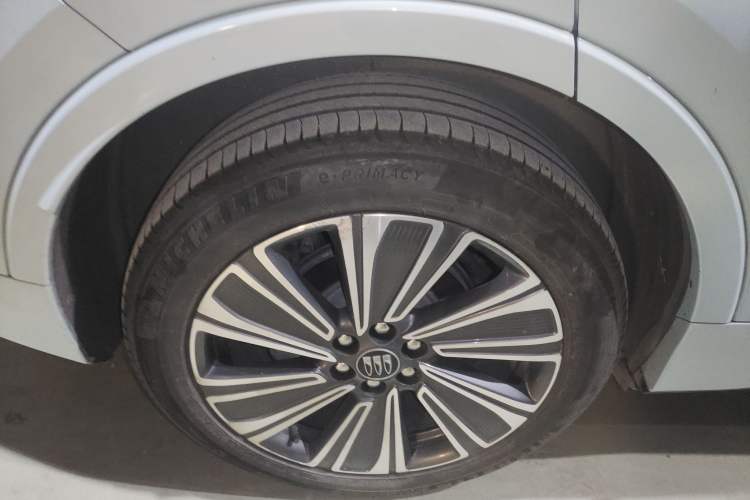 Used Buick E5 2023 Premium Long-Range Version
