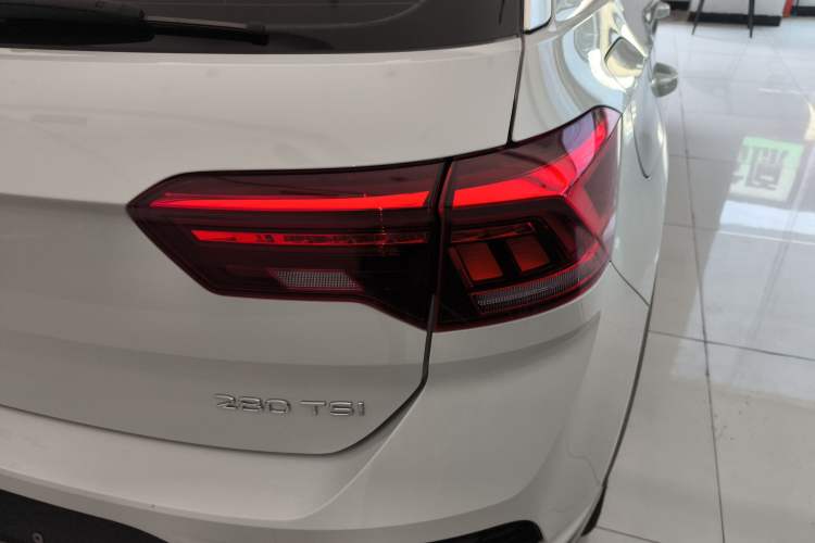 Used Volkswagen T-ROC 2022 280TSI DSG Two-Wheel Drive Elite PLUS Right Rear Taillight