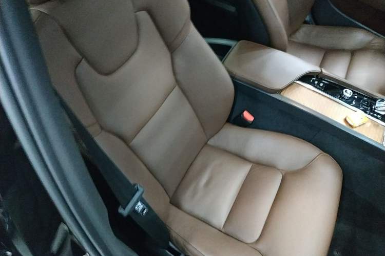 Used Volvo S90 2023 B5 Zhiyi Luxury Edition