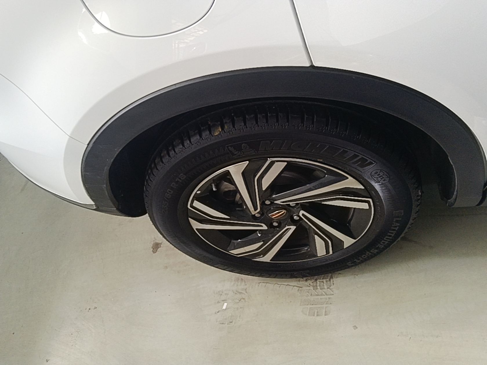 Hongqi HS5 2022 Revised Version 2.0T Smart Connect Flagship Edition — снимка 11