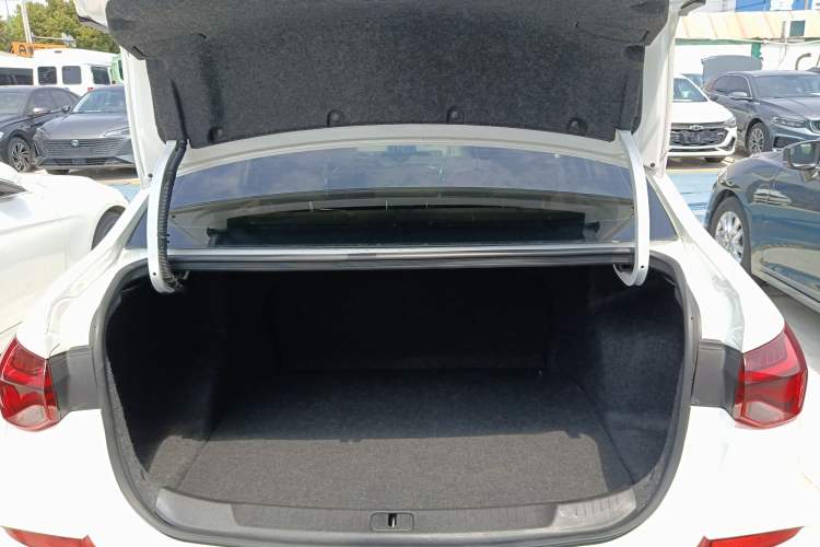 Used Chevrolet Monza 2021 320 Automatic Enjoyment Sunroof Edition Trunk