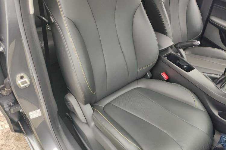 Used Roewe i5 2021 1.5L Manual Diamond Edition Right Front Seat