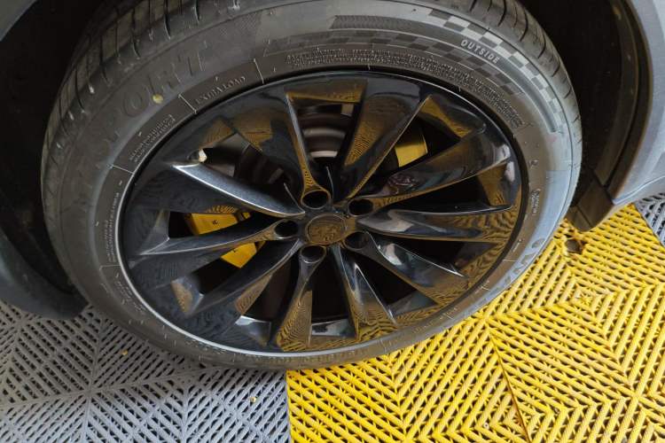 Used Tesla Model X 2019 Long-Range Version Exterior 8