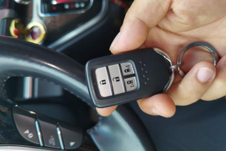 Used Honda Odyssey 2015 Revised Version 2.4L Supreme Edition Vehicle Key