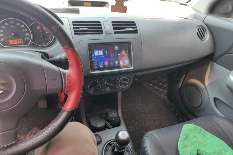 Used Suzuki Swift 2014 1.3L Manual Standard Edition Audio And AC Panel