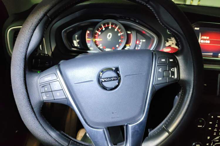 Used Volvo V40 2018 T3 Zhiyi Edition Steering Wheel