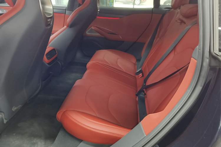 Used Xiaomi Auto SU7 2024 Four-Wheel Drive Ultra-Long Range Advanced Intelligent Driving Max Edition