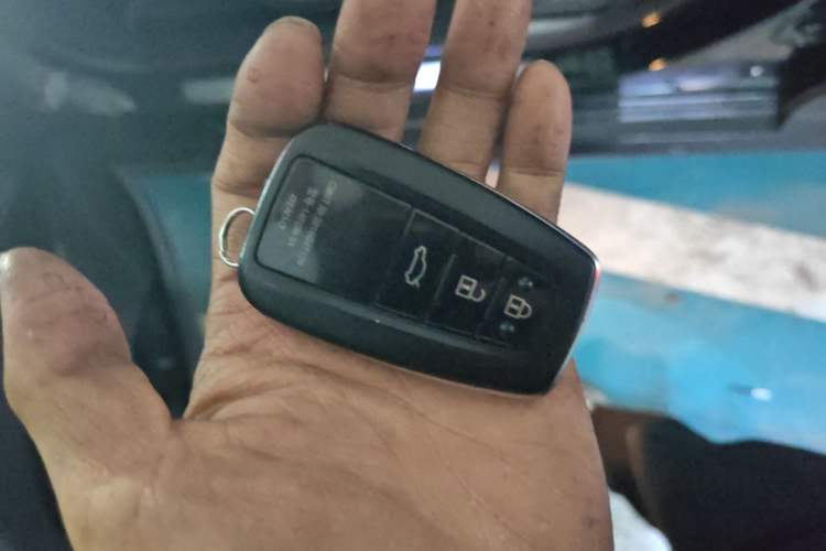 Used Toyota Camry 2021 2.5G Luxury Edition Vehicle Key