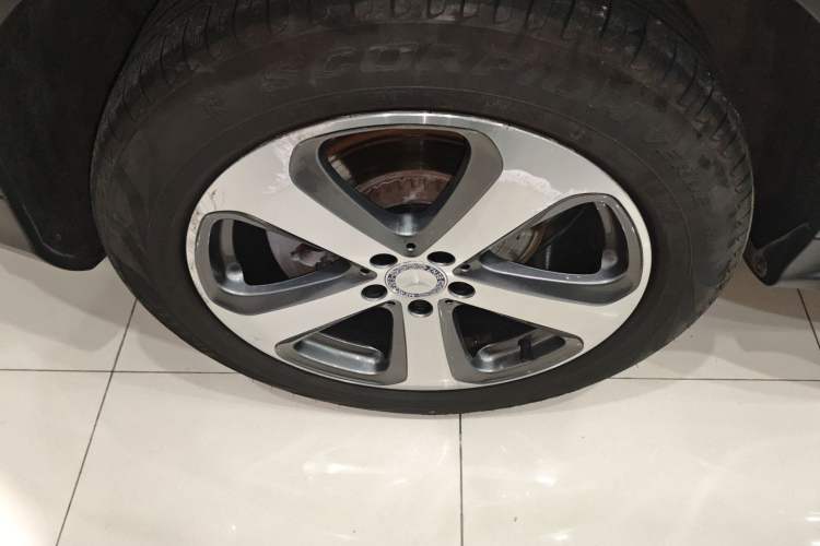 Used Mercedes-Benz GLC 2016 GLC 260 4MATIC Luxury Model
