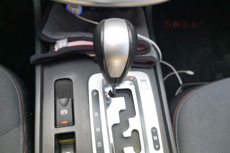 Used Bestune X80 2013 2.0L automatic comfort version
