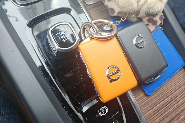 Used Volvo XC60 2022 B5 4x4 Smart Luxury Edition