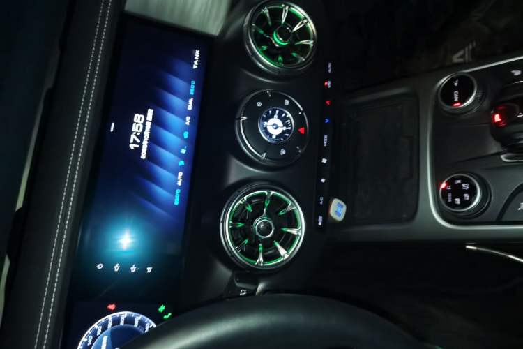 Used Tank 300 2023 City Edition 2.0T—Stylish as Ever