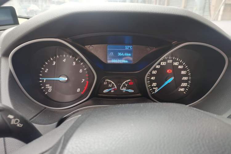 Used Ford Focus 2012 Sedan 1.6L Manual Comfort Model
