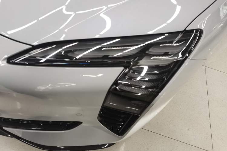 Used Hongqi EH7 2024 690 Pro Left Front Headlight