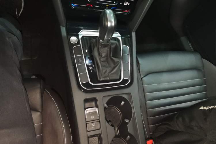 Used Volkswagen Magotan 2020 330TSI DSG Luxury Edition Gear Lever