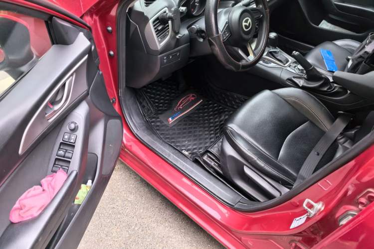 Used Mazda 3 Axela 2017 Sedan 1.5L Automatic Comfort Model Emission Standard China V