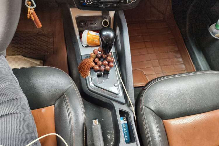 Used JAC Group Refine S3 2014 1.5L CVT Luxury Smart Model Gear Lever