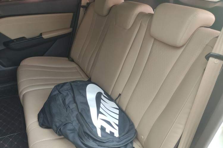 Used Baojun 310W 2017 1.5L Manual Fashion Model China V